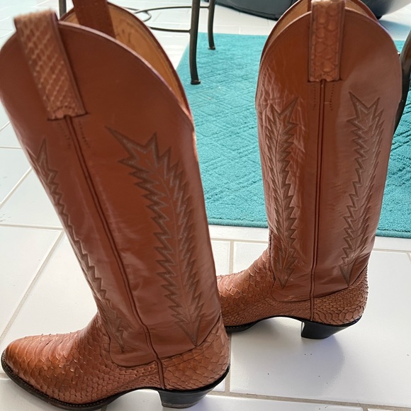 Sanders Python Boots - Picture 5 of 8